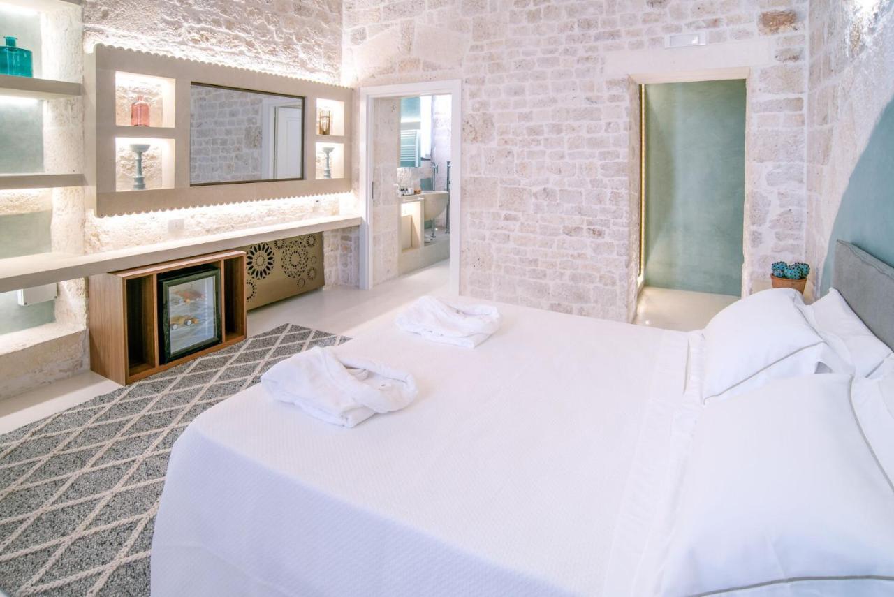 Palazzo Vico Bianco Raro Villas Homes Collection Ostuni Exteriör bild