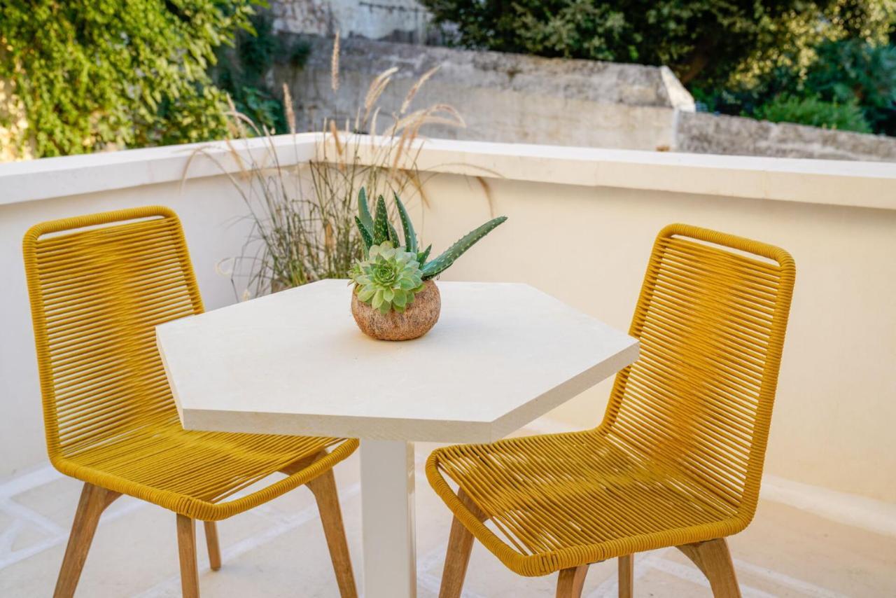 Palazzo Vico Bianco Raro Villas Homes Collection Ostuni Exteriör bild